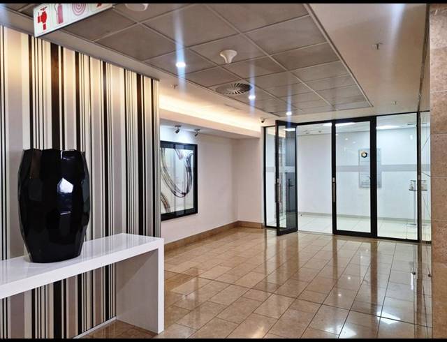 BUSINESS PROPERTY TO RENT IN MENLYN